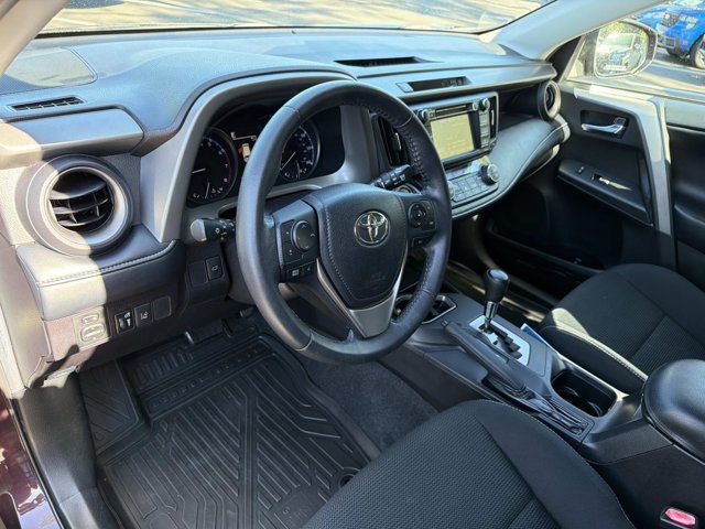 Used 2018 Toyota RAV4 XLE FWD image 11