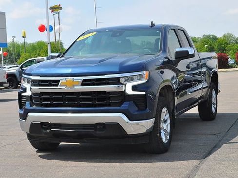 Used 2023 Chevrolet Silverado 1500 LT w/ Protection Package AWD/4WD image 7