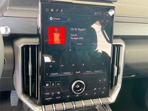 New 2026 GMC Acadia Elevation image 10