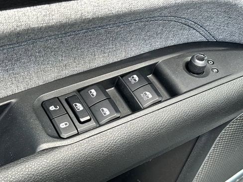 Used 2024 Jeep Compass Latitude w/ Altitude Special Edition AWD/4WD image 14