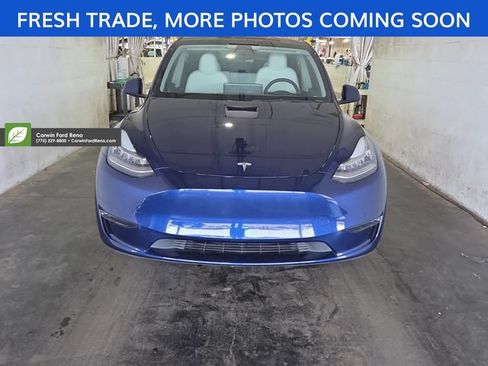Used 2023 Tesla Model Y Long Range AWD/4WD image 2