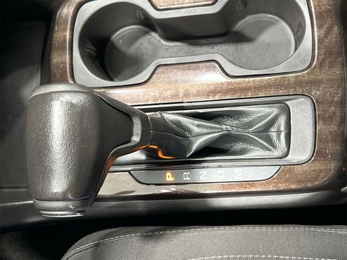 Used 2016 GMC Canyon SLE w/ SLE Convenience Package image 20