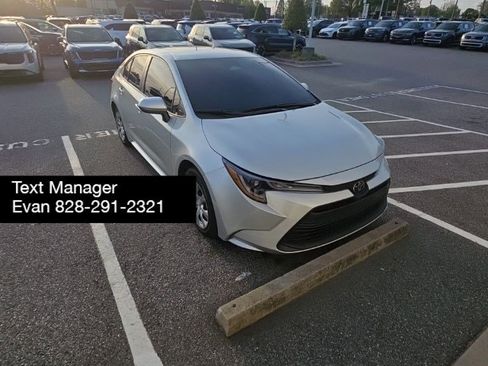 Used 2024 Toyota Corolla LE image 2