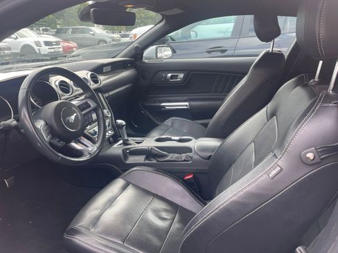 Used 2021 Ford Mustang GT Premium w/ GT Performance Package RWD image 4