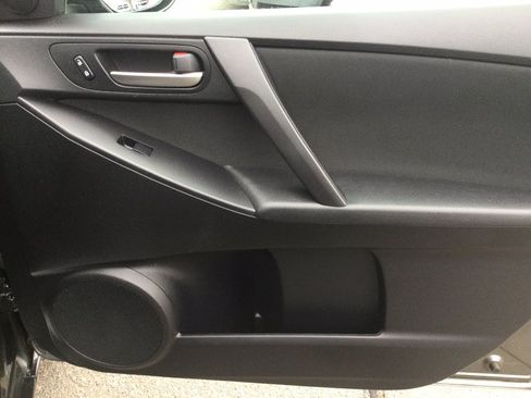 Used 2012 MAZDA MAZDA3 i Touring FWD image 14
