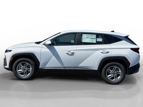 New 2026 Hyundai Tucson SE FWD image 2