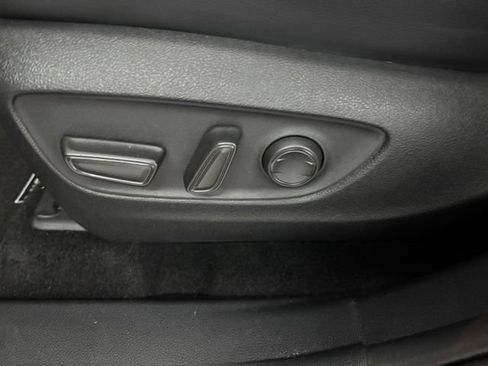 Used 2022 Toyota Highlander XLE FWD image 10