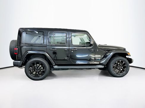 Used 2021 Jeep Wrangler Sahara image 10