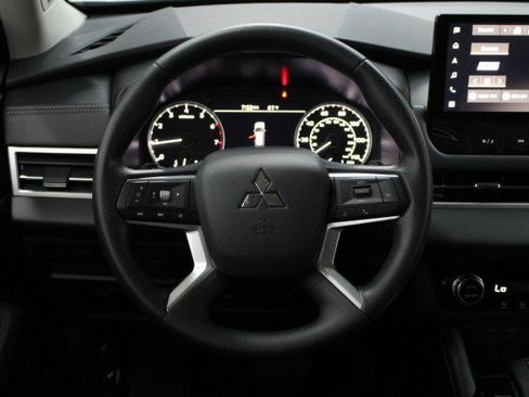 New 2026 Mitsubishi Outlander ES image 21