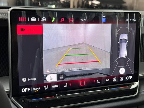 New 2026 Volkswagen Tiguan SE FWD image 18