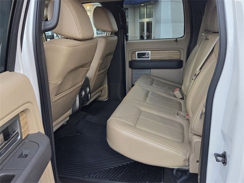 Used 2011 Ford F150 Lariat w/ Lariat Chrome Pkg image 4