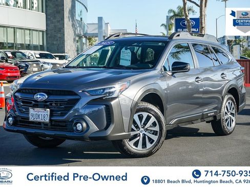 Used 2025 Subaru Outback Premium image 1