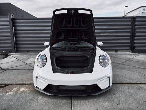 Used 2025 Porsche 911 GT3 w/ Chrono Package RWD image 19