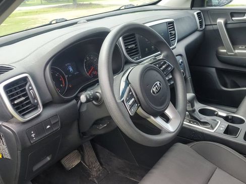 Used 2022 Kia Sportage LX FWD image 8