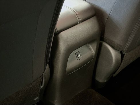 Used 2025 Nissan Sentra SV FWD image 27