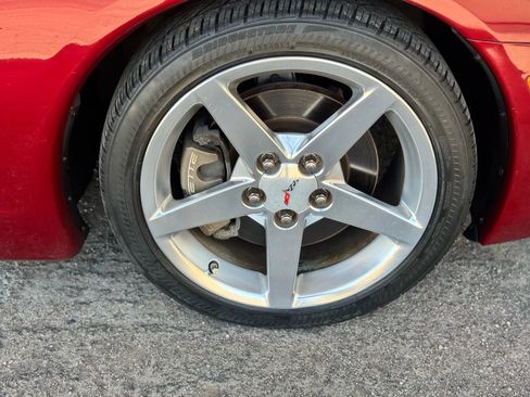 Used 2006 Chevrolet Corvette Convertible w/ Preferred Equipment Group image 10