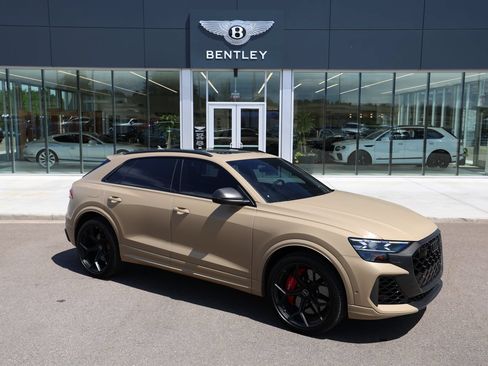 Used 2025 Audi RS Q8 performance AWD/4WD image 16