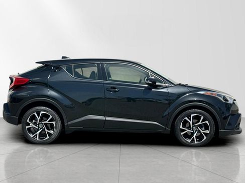 Used 2019 Toyota C-HR Limited FWD image 2