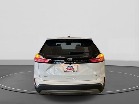 Used 2024 Ford Edge SEL w/ Convenience Package image 6