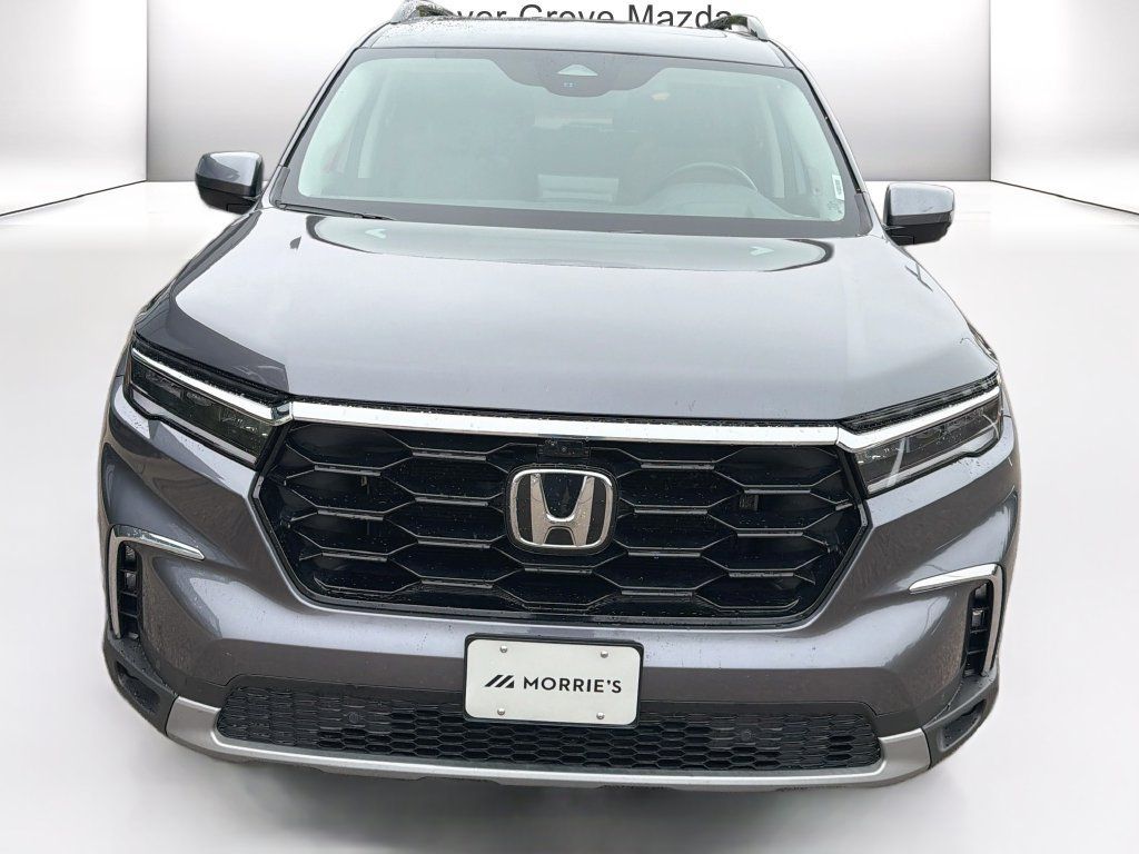 Used 2025 Honda Pilot Elite image 2