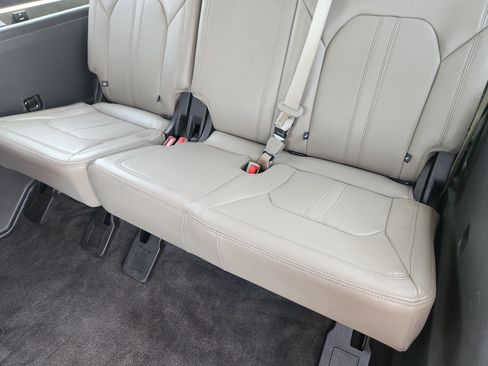 Used 2018 Ford Expedition Max Limited w/ Equipment Group 301A RWD image 30
