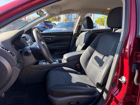 Used 2017 Nissan Altima 2.5 S w/ Power Driver Seat Package FWD image 10