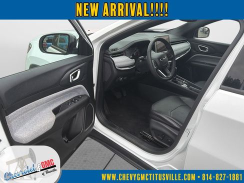Used 2023 Jeep Compass Latitude AWD/4WD image 10