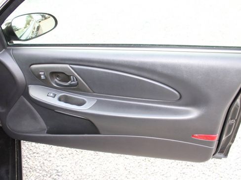 Used 2002 Chevrolet Monte Carlo SS w/ Preferred Equipment Group FWD image 18