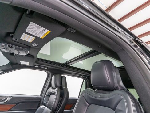 Used 2024 Lincoln Navigator Reserve AWD/4WD image 18