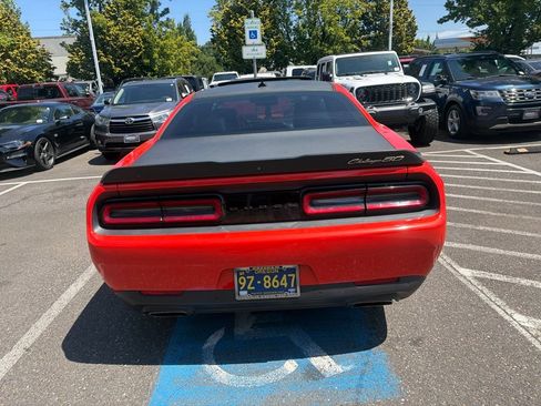 Used 2020 Dodge Challenger R/T RWD image 5