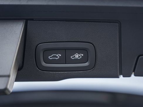 New 2026 Volvo XC60 B5 Plus w/ Protection Package Premier image 10