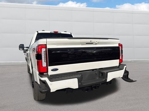 New 2026 Ford F250 Platinum w/ FX4 Off-Road Package image 3