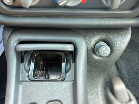 Used 1993 Pontiac Firebird Formula RWD image 13