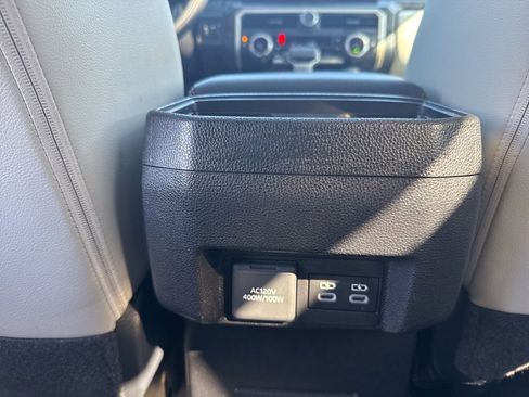 Used 2025 Toyota Tacoma Limited image 27