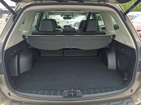 Used 2021 Subaru Forester Touring AWD/4WD image 30