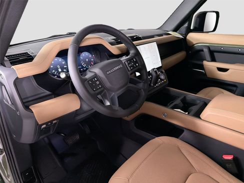 New 2026 Land Rover Defender 110 X-Dynamic SE AWD/4WD image 9