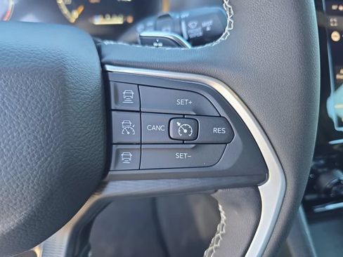New 2026 Jeep Grand Cherokee L 2WD image 25