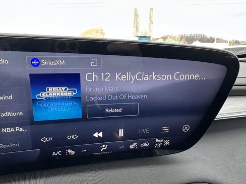 Used 2025 Buick Enclave Preferred image 22