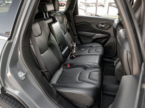 Used 2021 Jeep Cherokee Limited w/ Mopar Interior Package image 47