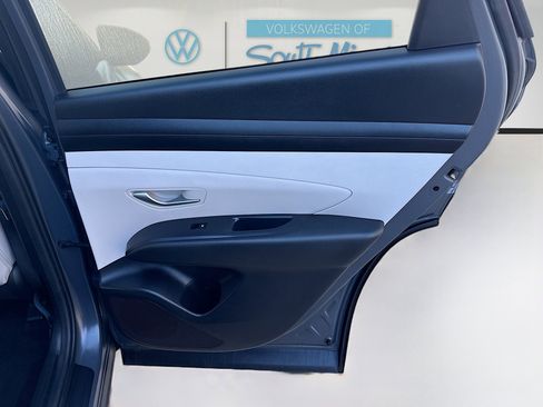 Used 2025 Hyundai Tucson SE image 29