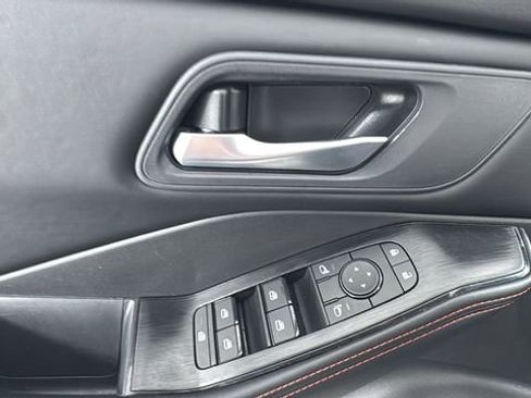 Certified 2025 Nissan Rogue SV AWD/4WD image 20