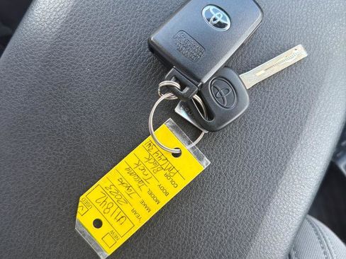 Used 2023 Toyota Tacoma SR5 AWD/4WD image 28