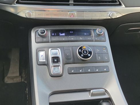 Used 2020 Hyundai Palisade Limited image 18