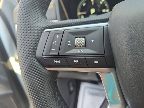 New 2025 Mitsubishi Outlander SEL image 17