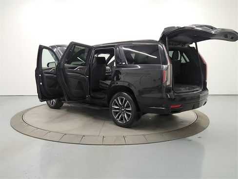 Used 2023 Cadillac Escalade Sport image 13