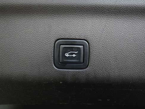 Used 2021 GMC Yukon XL Denali w/ Denali Ultimate Package image 14