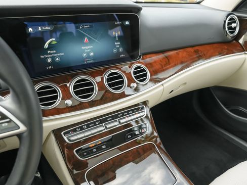 Used 2023 Mercedes-Benz E 350 Sedan image 10