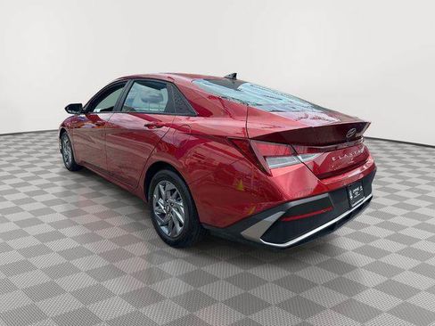 Certified 2024 Hyundai Elantra SEL FWD image 5