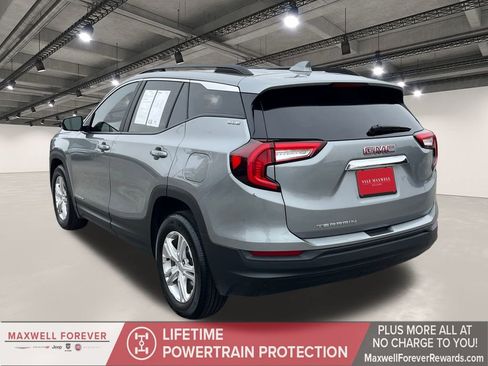 Used 2024 GMC Terrain SLE w/ Driver Convenience Package image 14