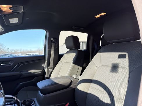 Used 2023 Chevrolet Colorado LT w/ LT Convenience Package II image 25